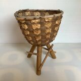 Cache pot tripod bamboo straw