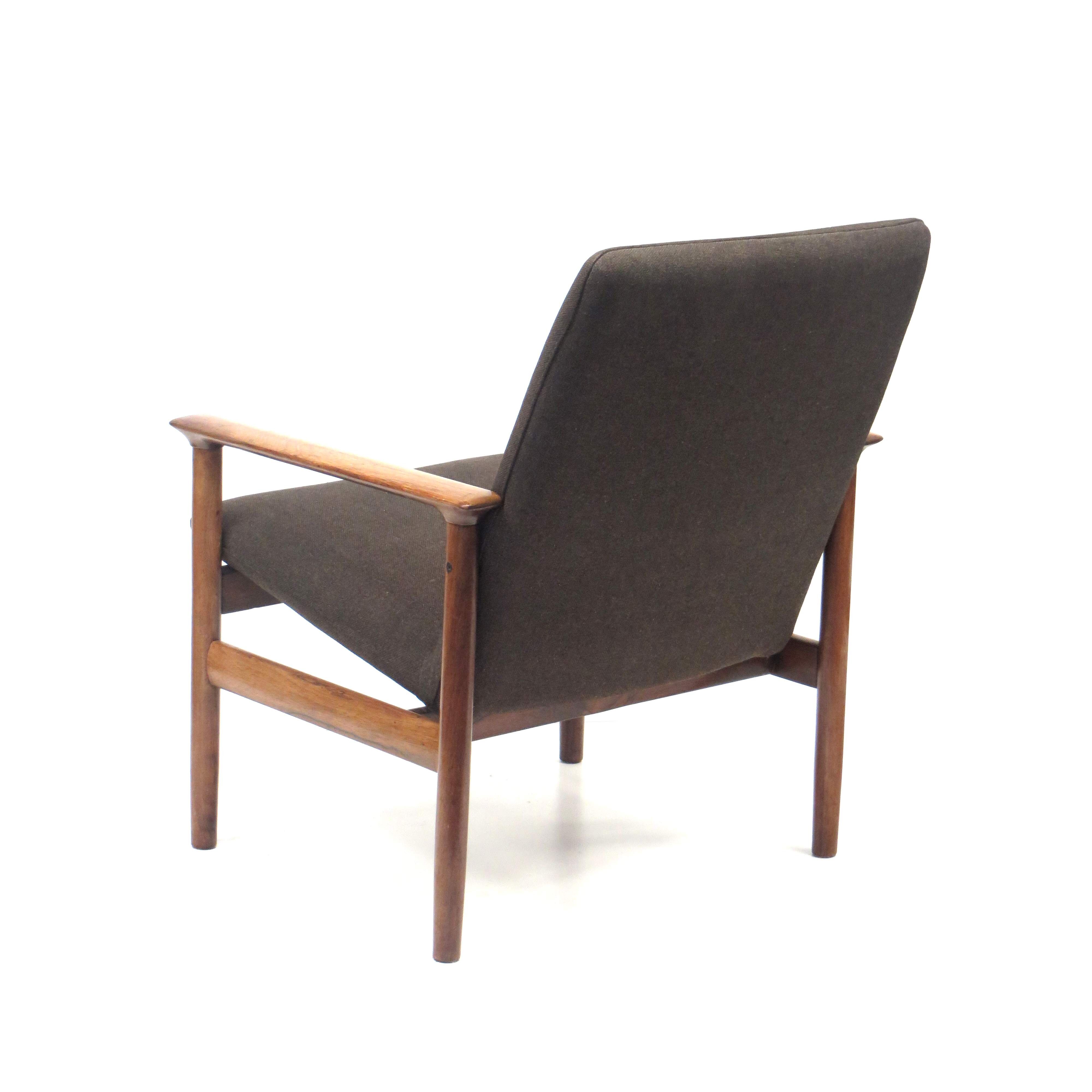 Pair of vintage armchair designed by Cor Bontenbal for Fristho in the 60s