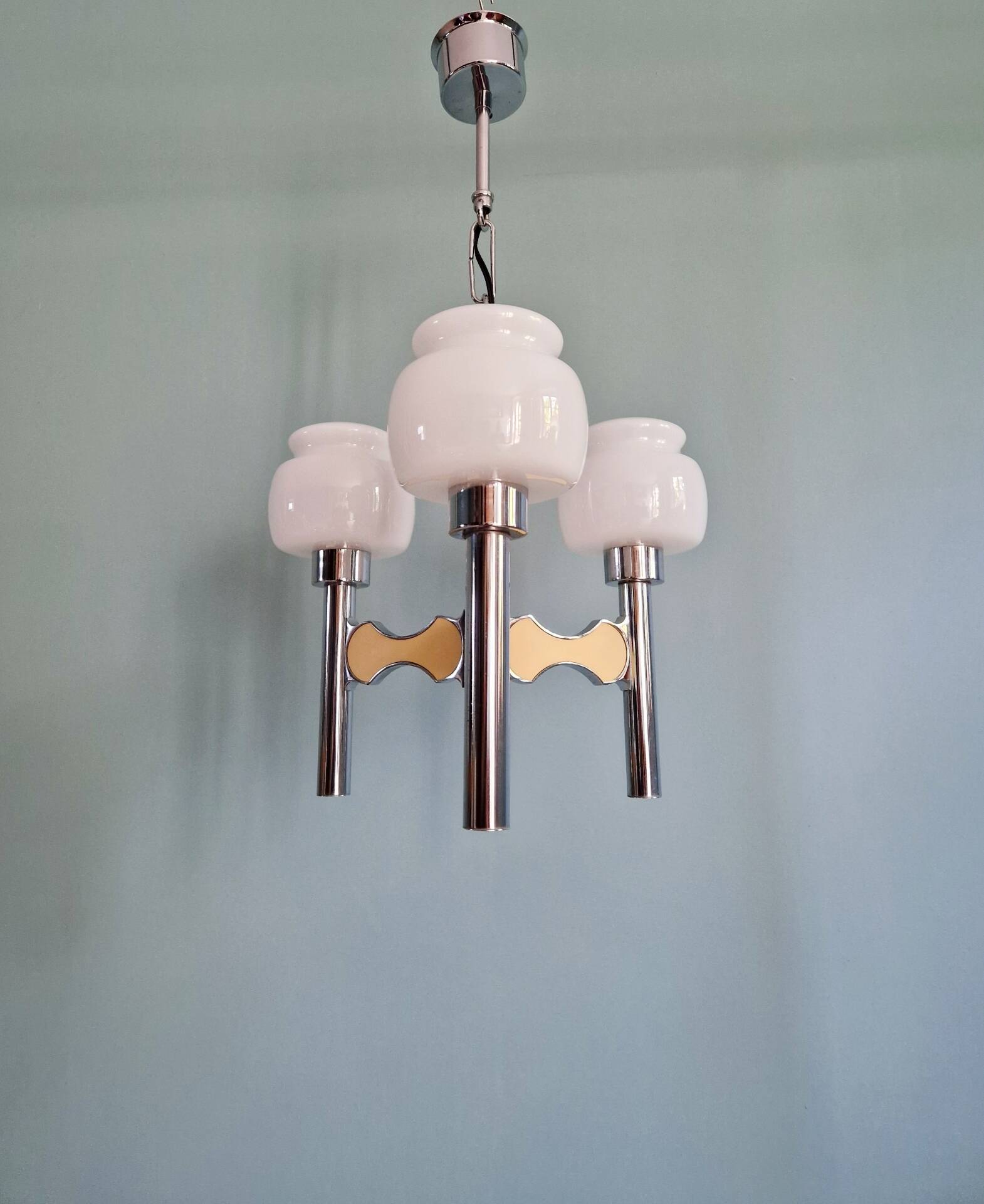 Lustre Space Age in chrome metal and opaline, G. Sciolari, 1970