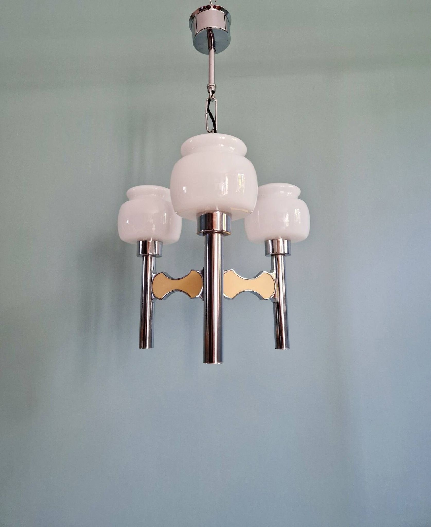 Lustre Space Age in chrome metal and opaline, G. Sciolari, 1970