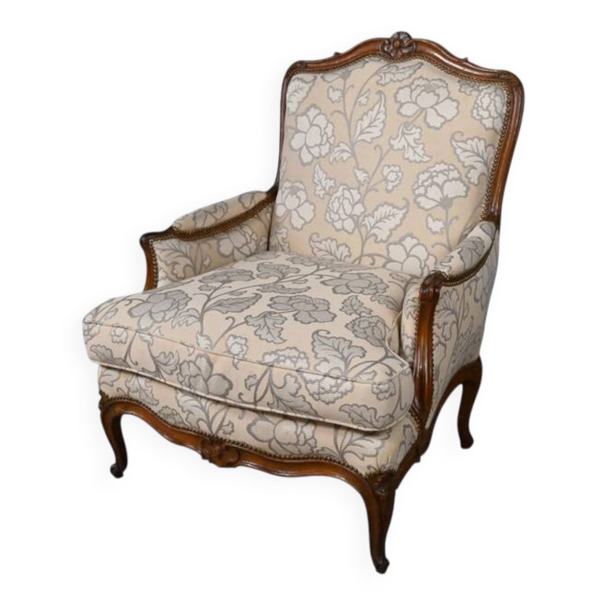 Queen's bergère in carved beech, Louis XV period – mid 18th century