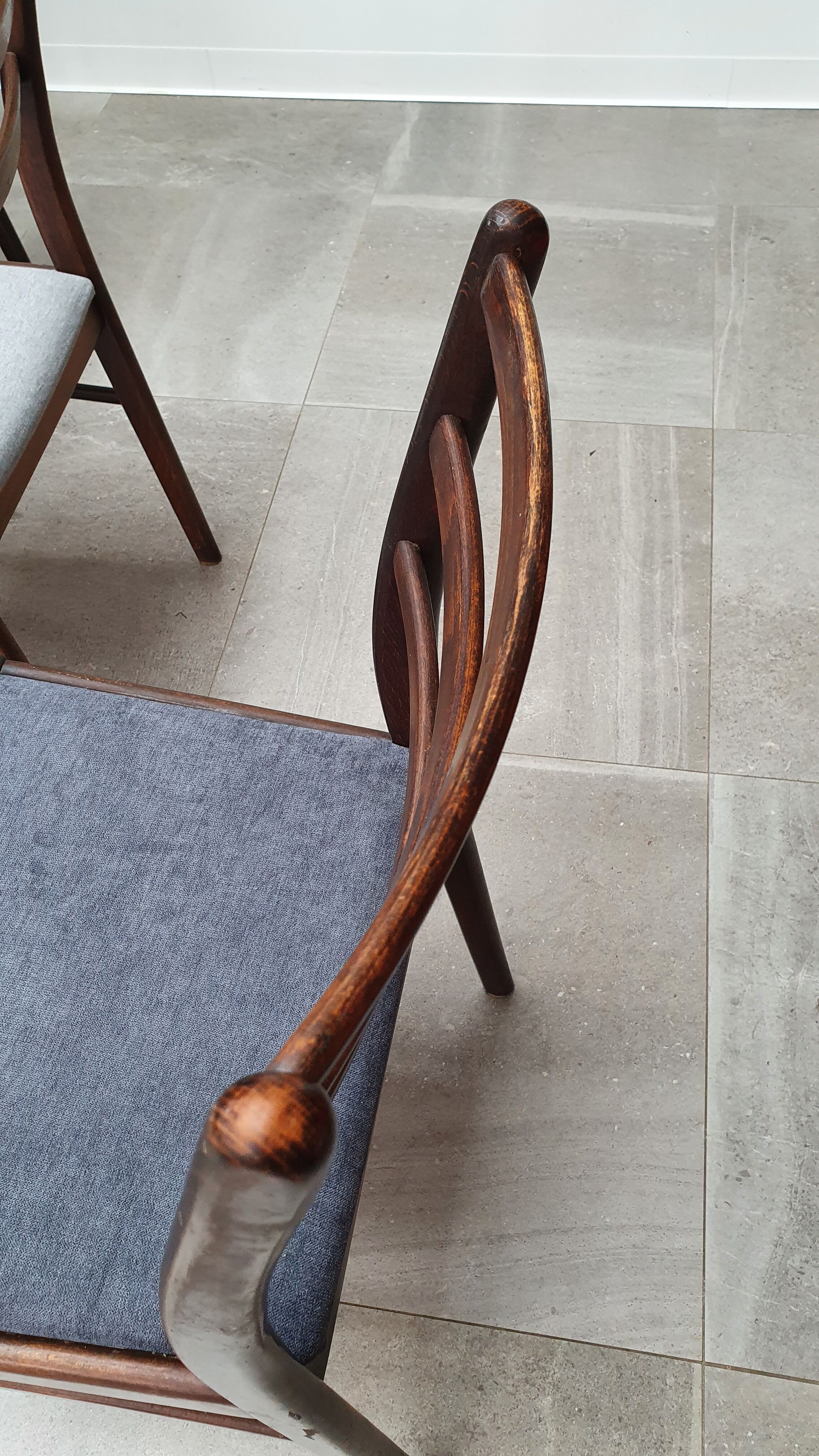 Set of 4 Scandinavian chairs in Rio rosewood