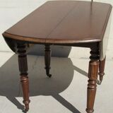 Round table expandable mahogany