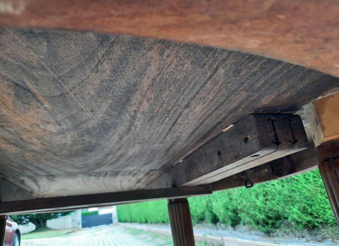 Oval table in cherry wood and zebra wood