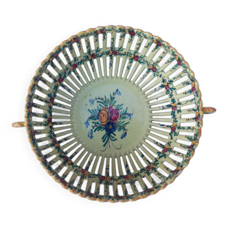 Faience cup