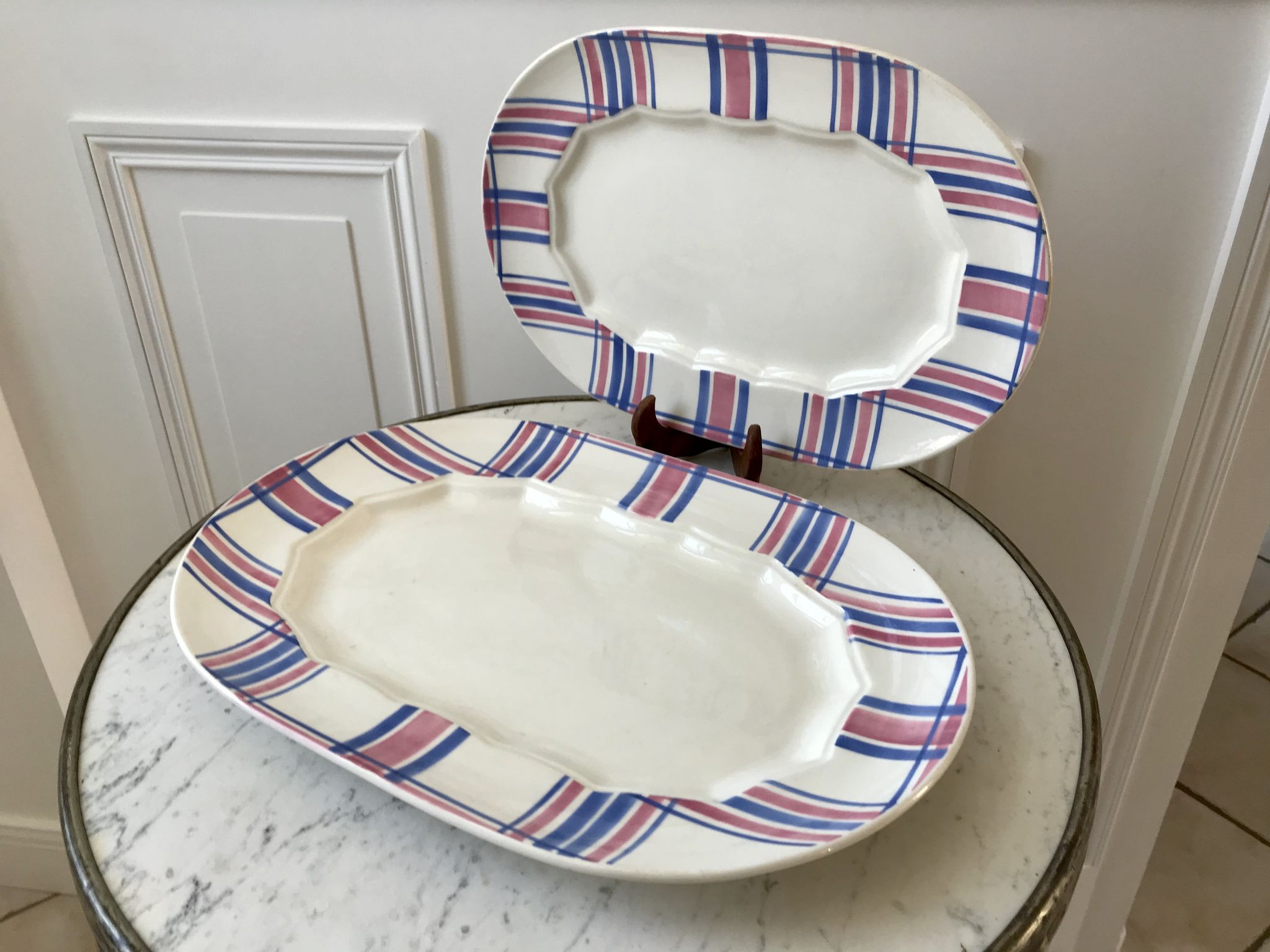 Duo of rectangular dishes HBCM model "Scottish" pink and blue 50s
