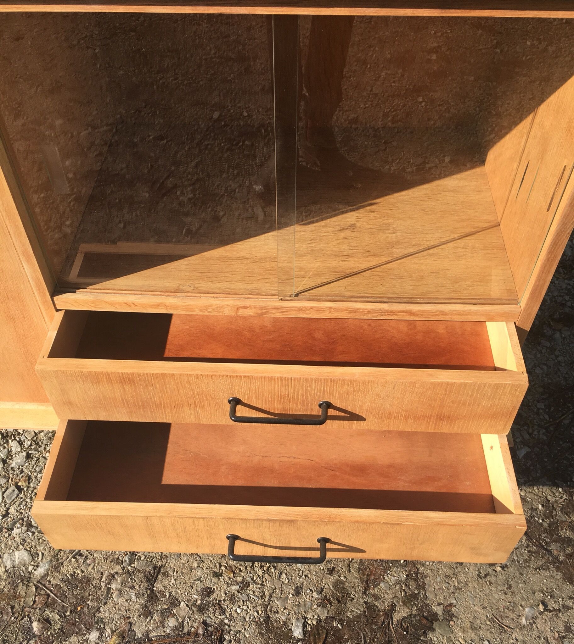 Enfilade pieds compas portes coulissantes