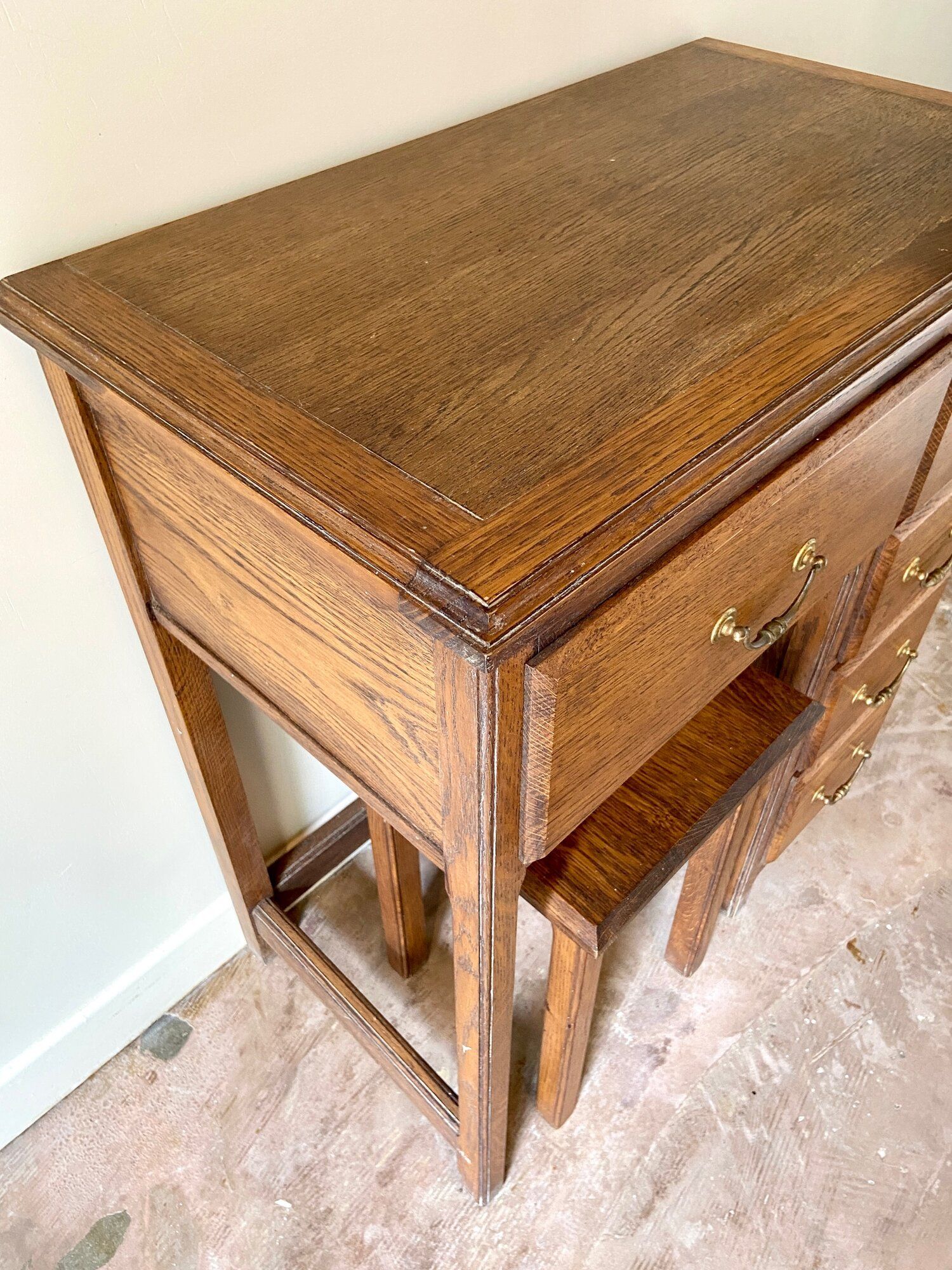 Desk 5 drawers and stool in dark ☐ wood 72 x 40 cm