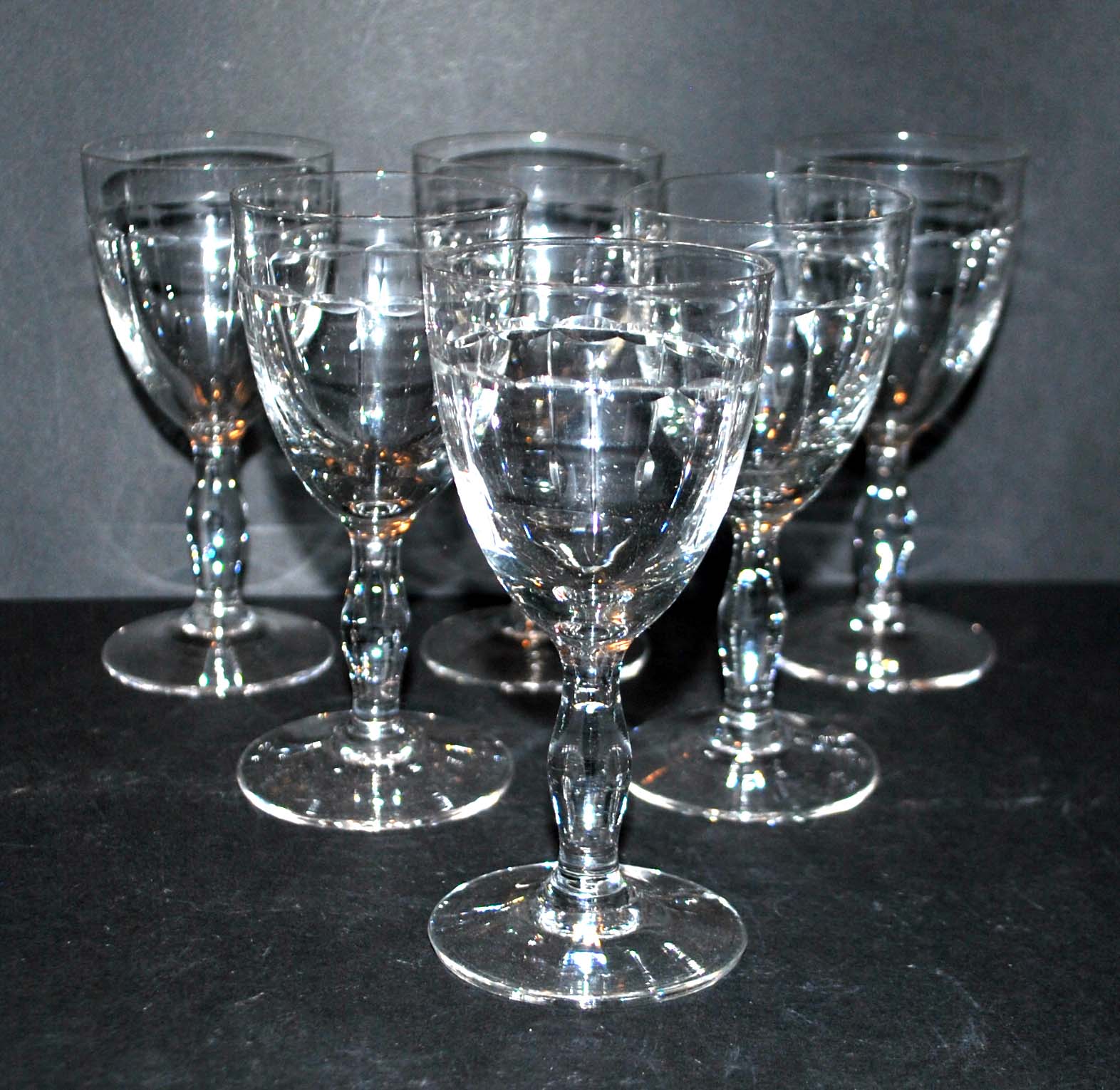 Set of 6 vintage stemmed glasses in glass cut with drops 11.5cm