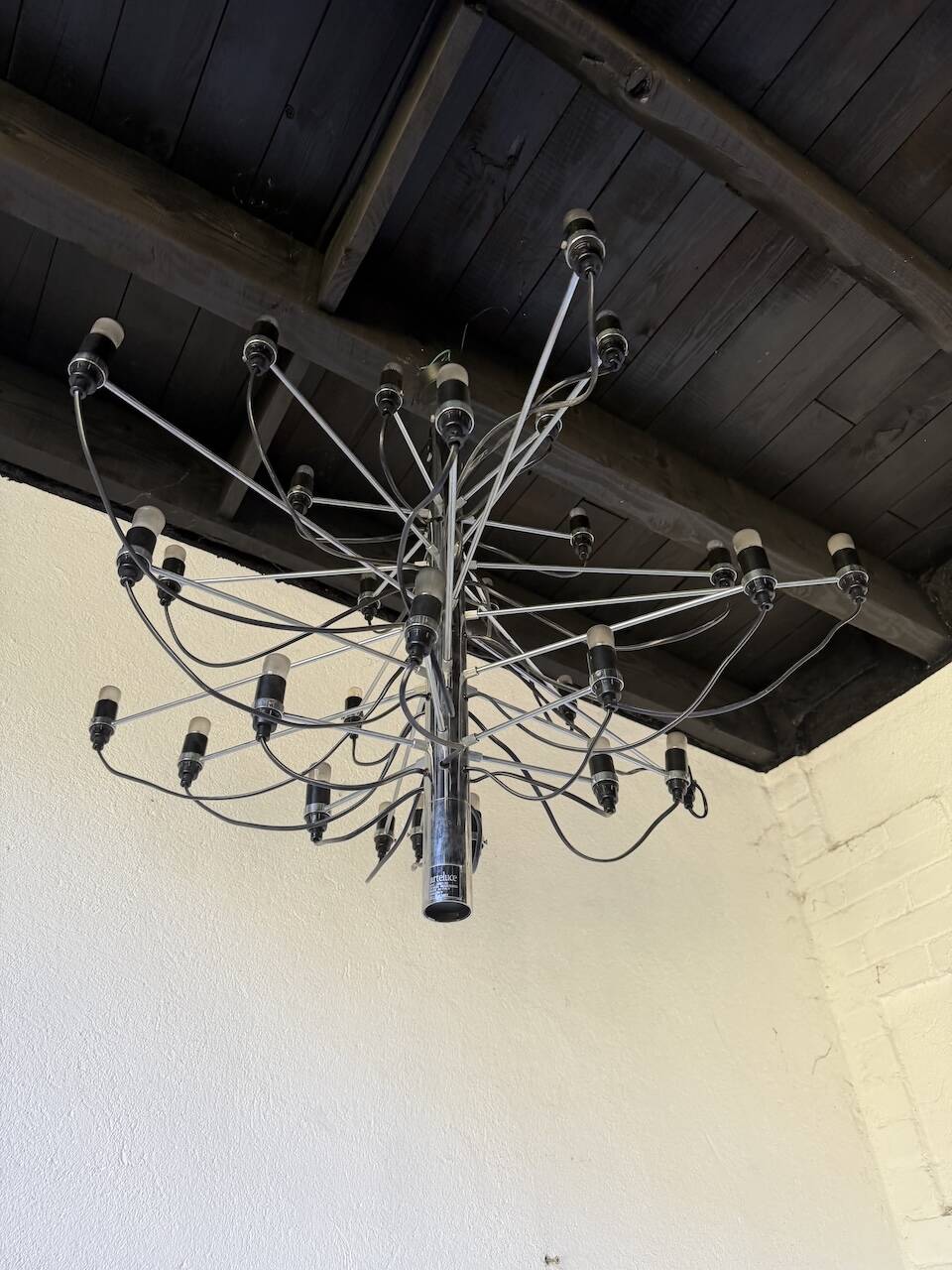Lustre suspension Gino Sarfatti for Arteluce 30 lights model 2097 from the 1960s.