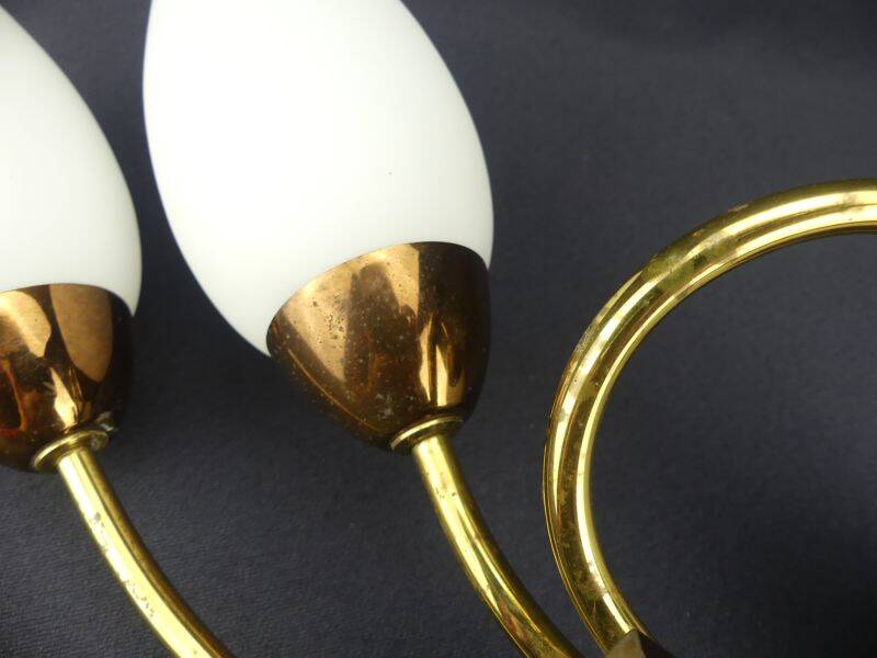Vintage brass wall light with 3 glass tulips.
