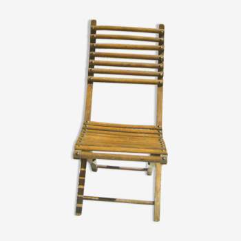 Foldable antique children's chair