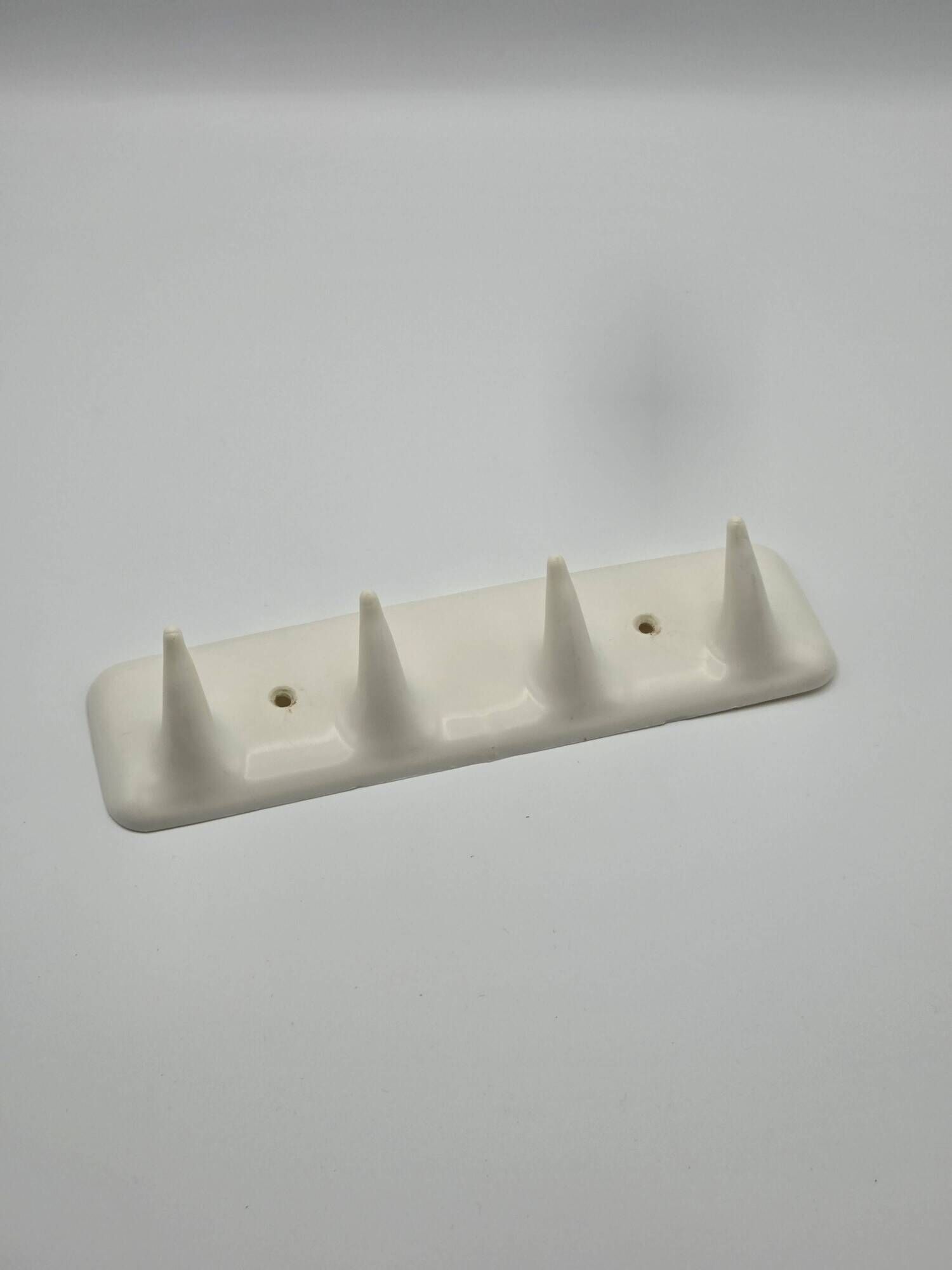 Coat rack / vintage hook with 4 prongs — decore (made in france, 1970s)