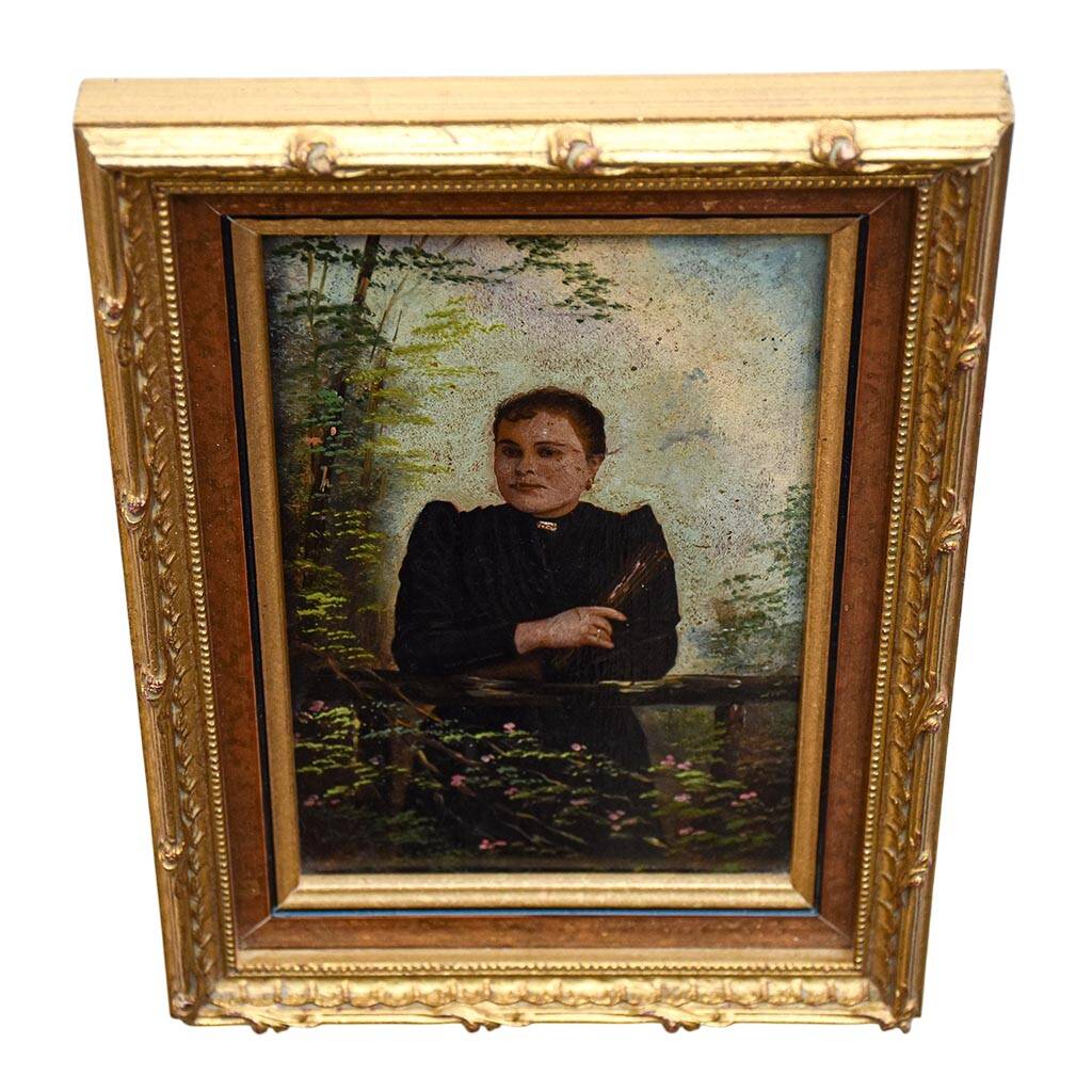 Oil painting portrait of a woman in the 19th century, old gilded frame