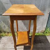 Ancienne sellette frise sculptée avec tiroir bois pieds courbés
