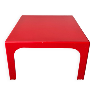 Table basse carrée laquée rouge en fibre de verre
