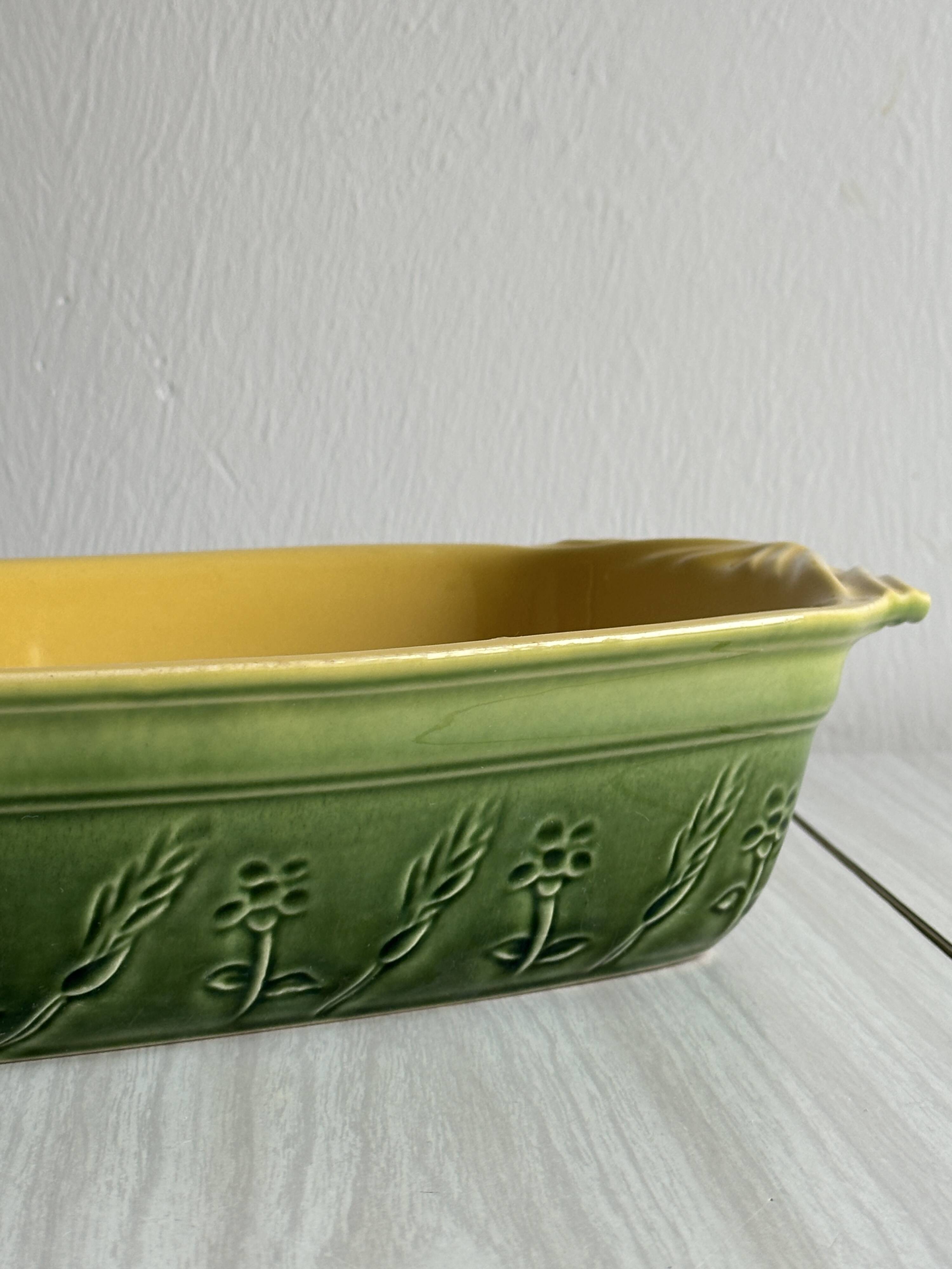 Ceramic baking dish, floral patterns
