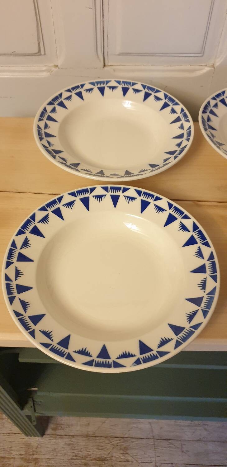 Six Gaston de Badonviller plates