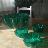 Bowl and its 3 cups