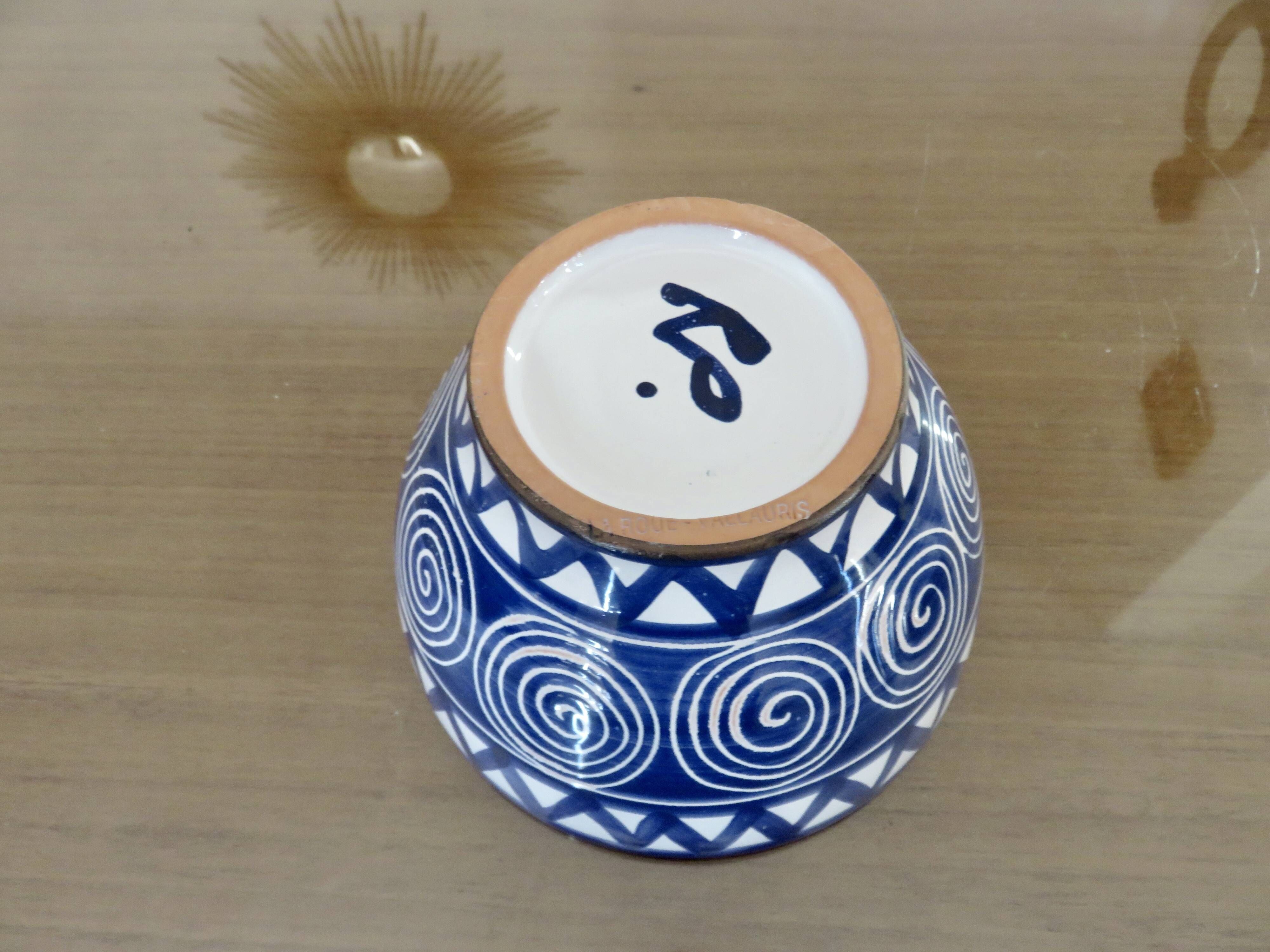 Pair of bowls by Robert Picault, La Roue Vallauris, very rare in blue and white.