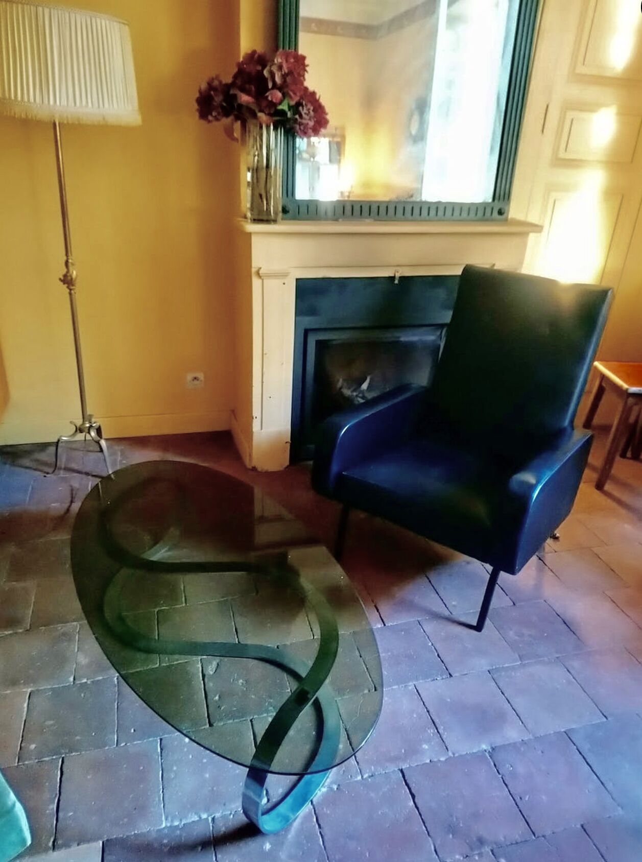 Coffee table oval smoked glass of the 1970s