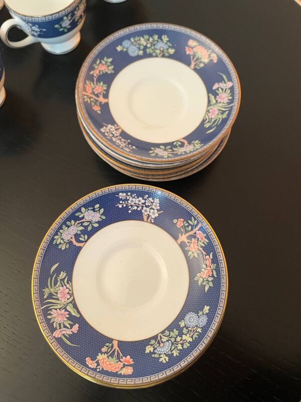 Set de tasses à café/soucoupes/sucrier/pot de lait/theiere