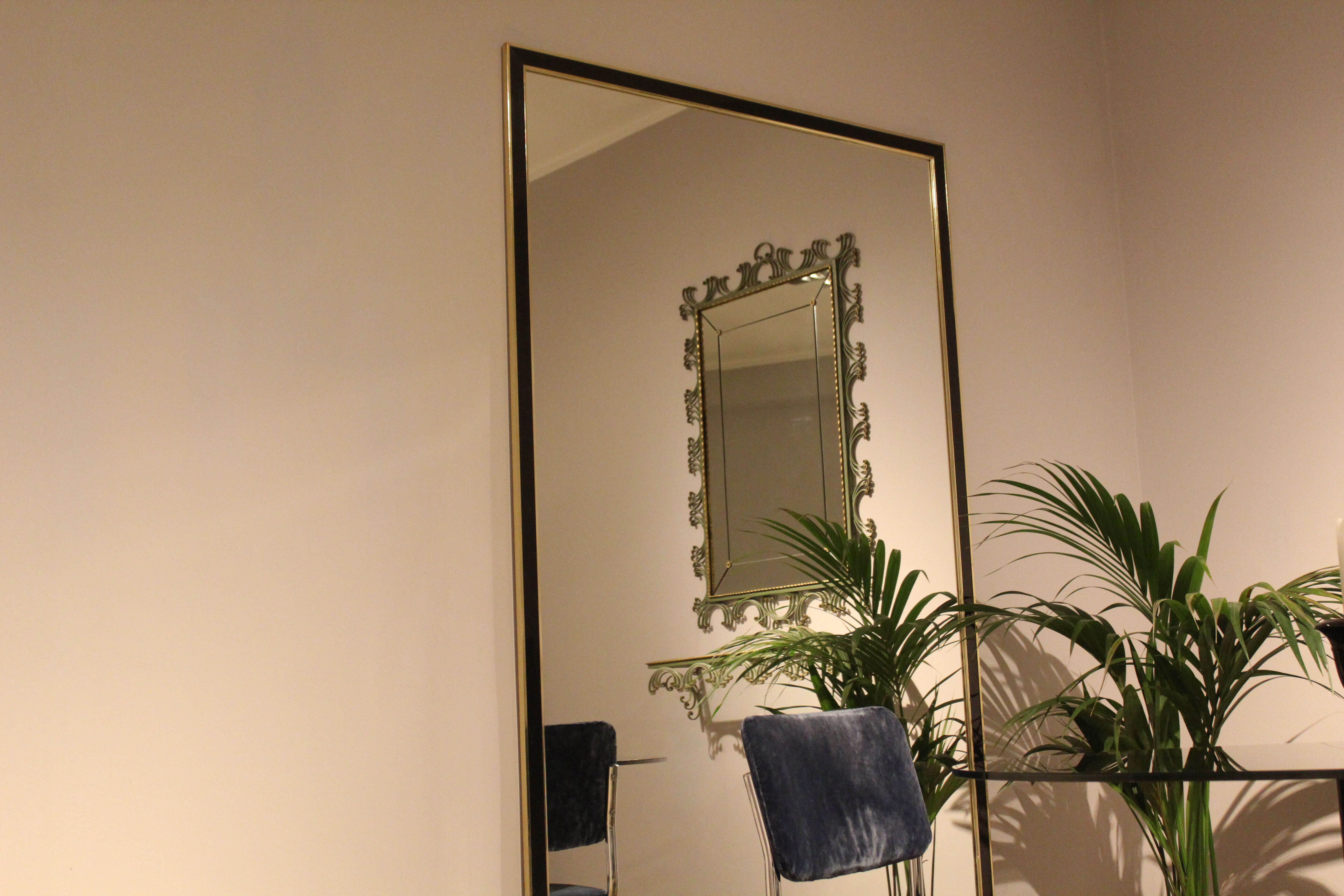 Miroir en plomb avec console en fer forgé laqué en vert pistache et or, Art Déco,