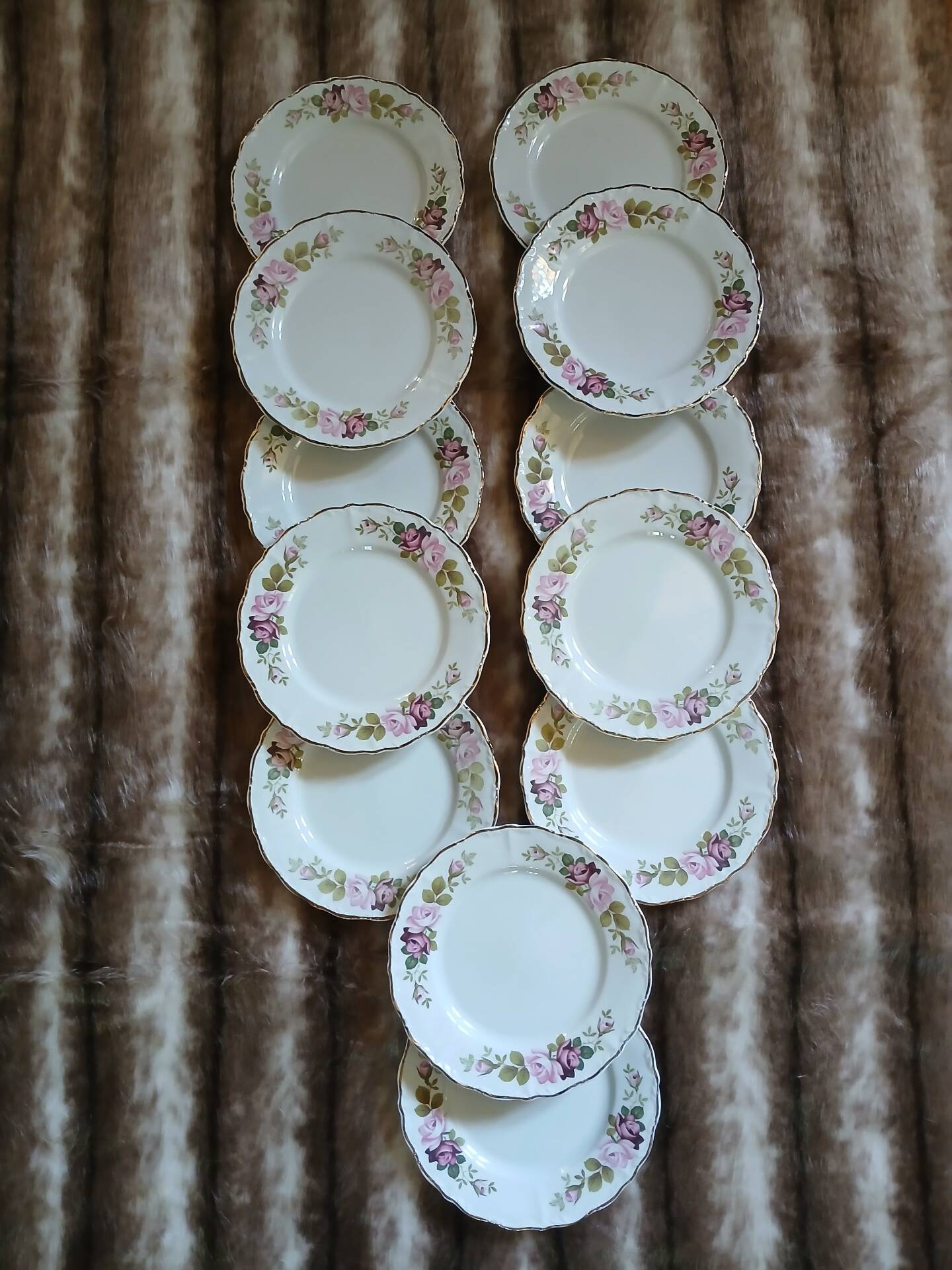 21 mismatched vintage dessert plates