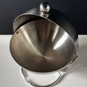 Sucrier boule de comptoir en métal chromé à couvercle