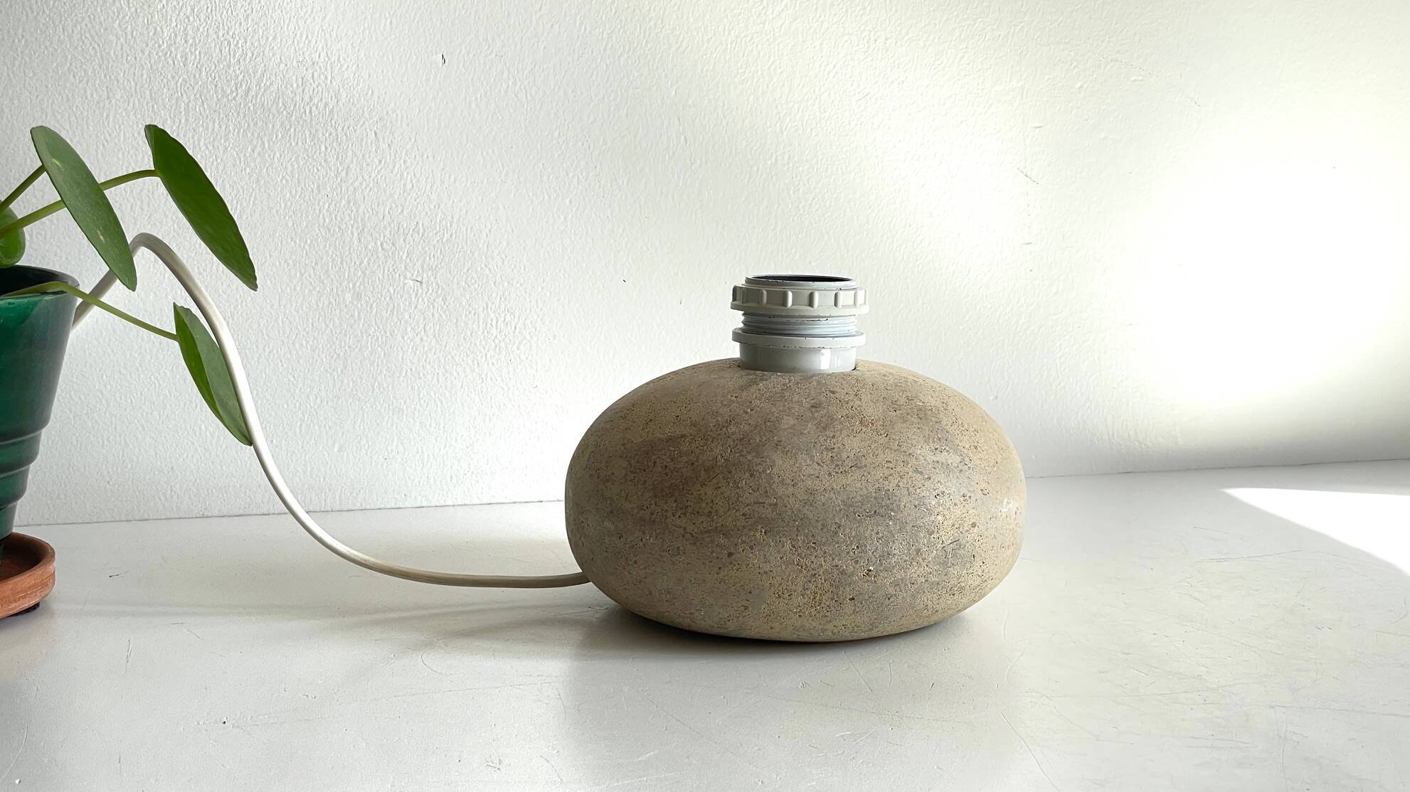 Vintage natural stone pebble lamp