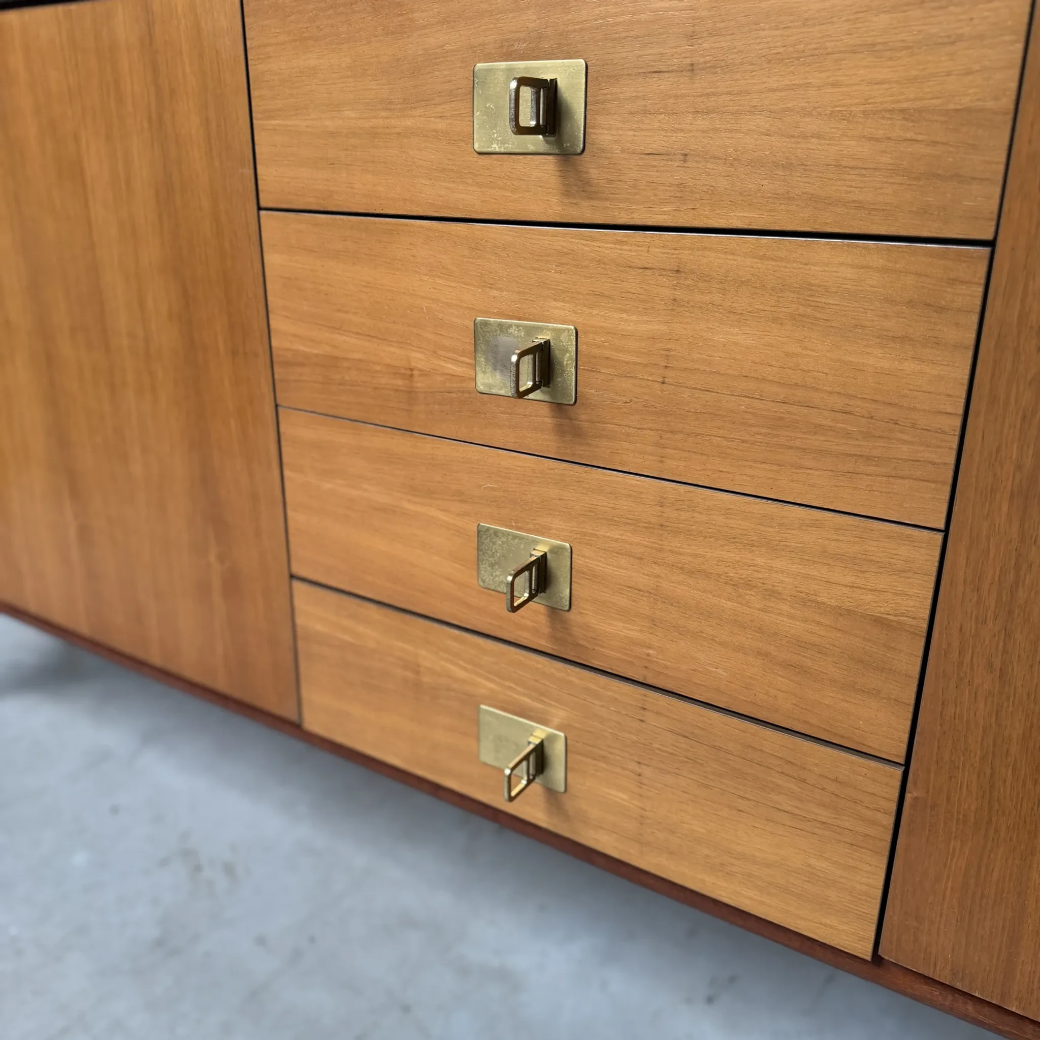 Sideboard