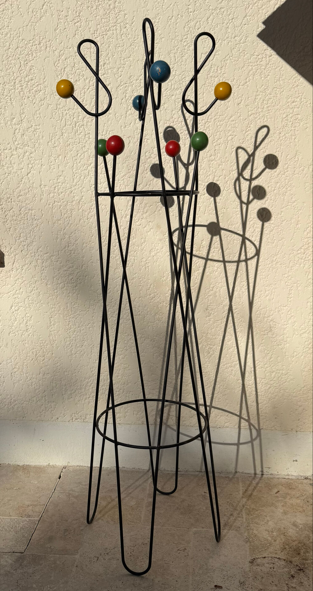 "Treble clef" coat rack Roger Ferraud