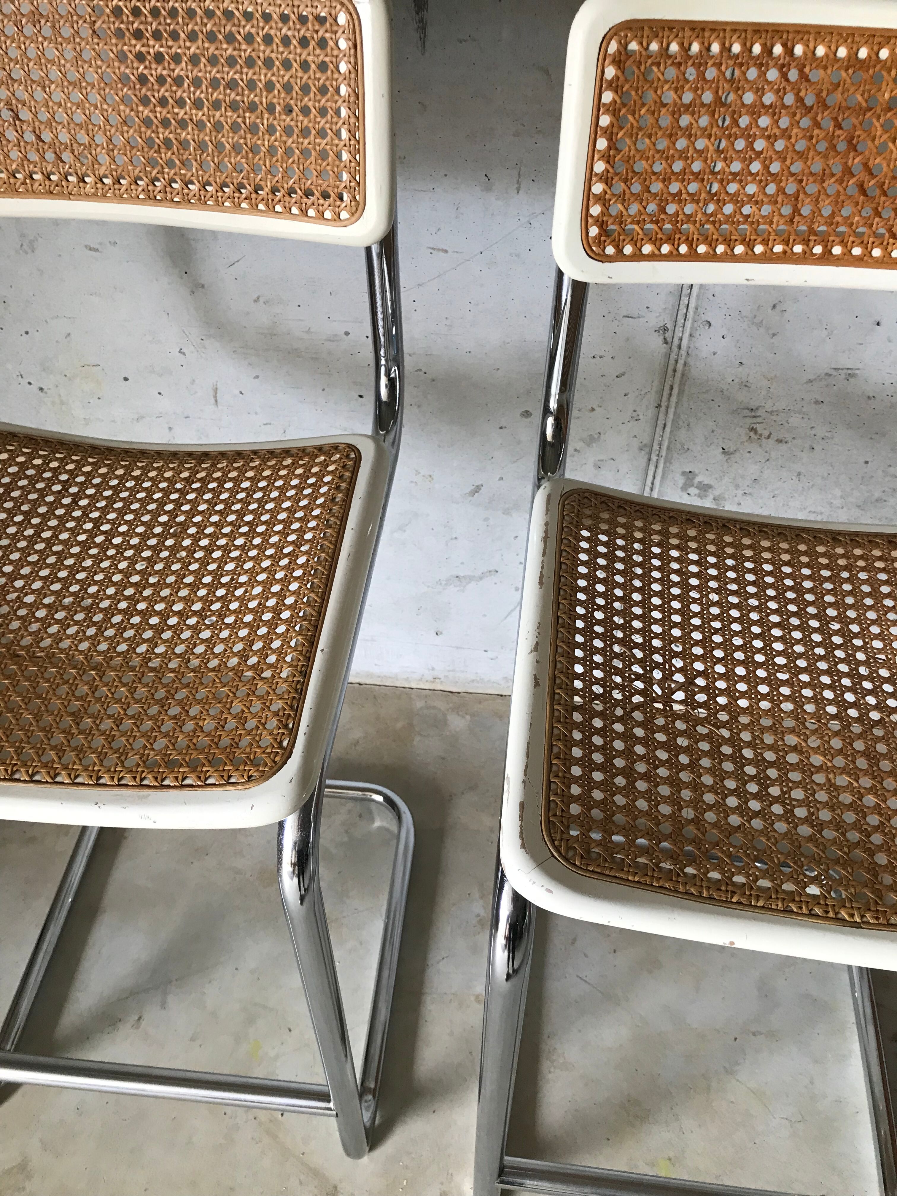 High chair in cannage