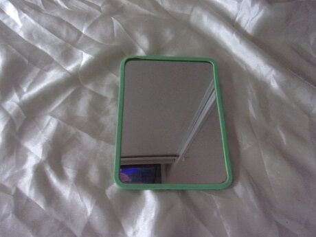 Green barber mirror 14x19cm