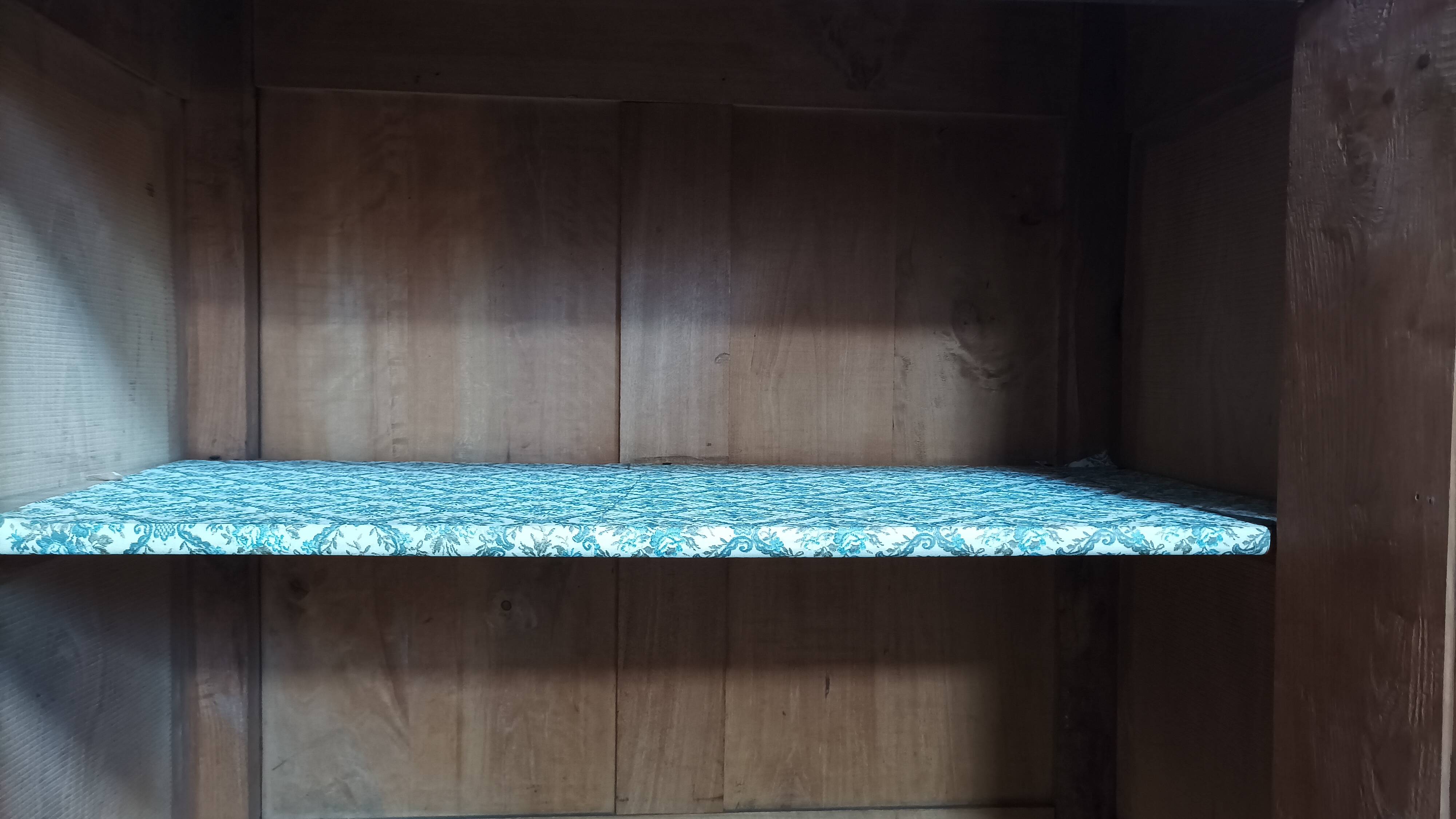 Louis Philippe 1-door oak wardrobe