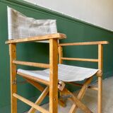 Casting chair