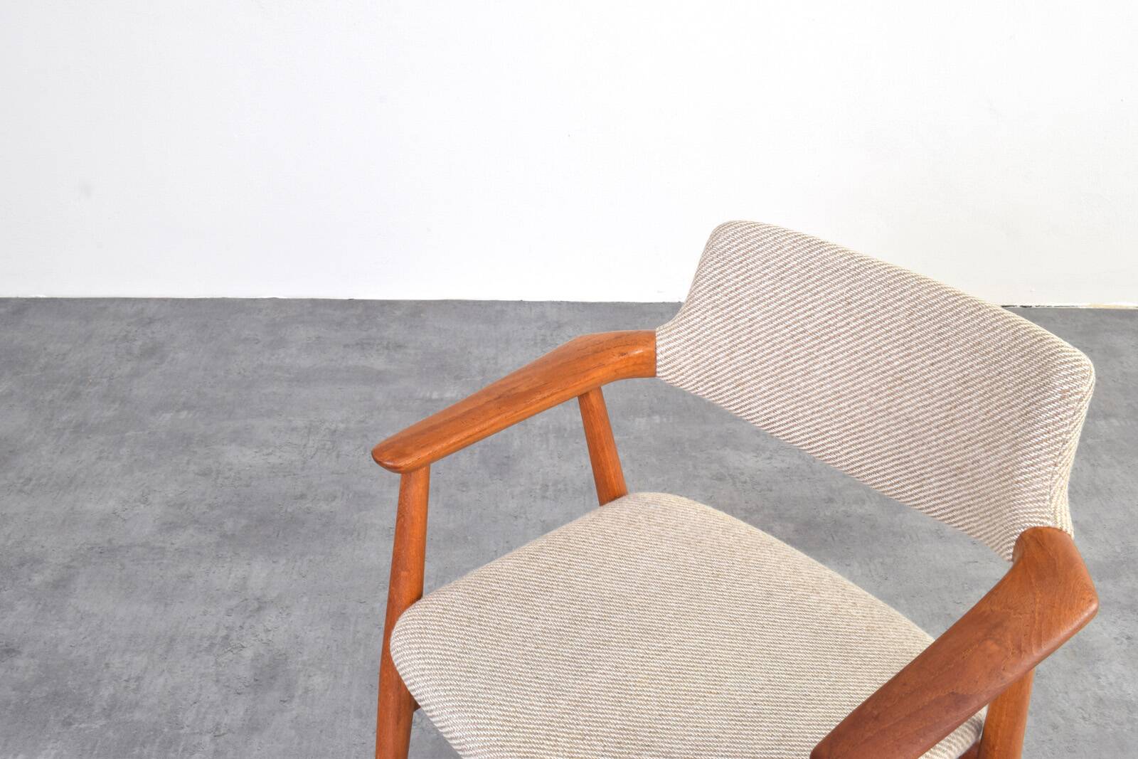 Mid-Century Danish Teak Chair by Svend Åge Eriksen for Glostrup, 1960s.