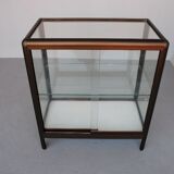 Vitrine moderne en profilés aluminium marron