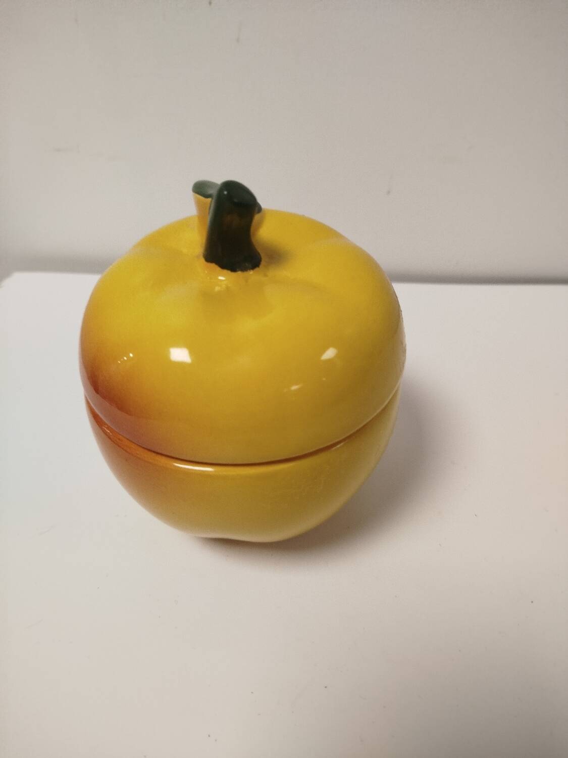 Ceramic Apple Storage Box