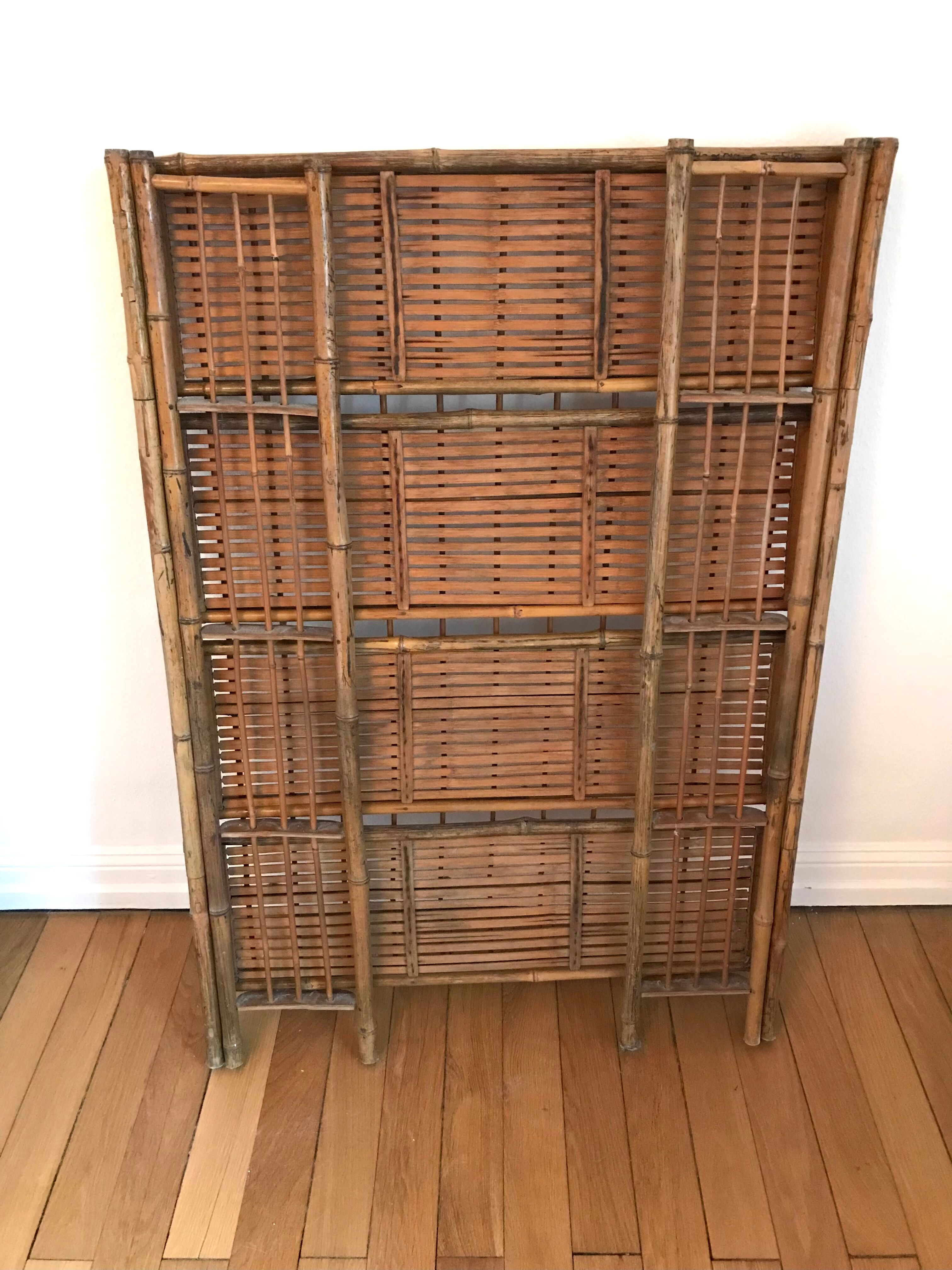 Bamboo foldable shelf