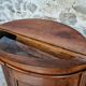 Cabinet demi-lune ancien en noyer, fin XVIIIe siècle, château français