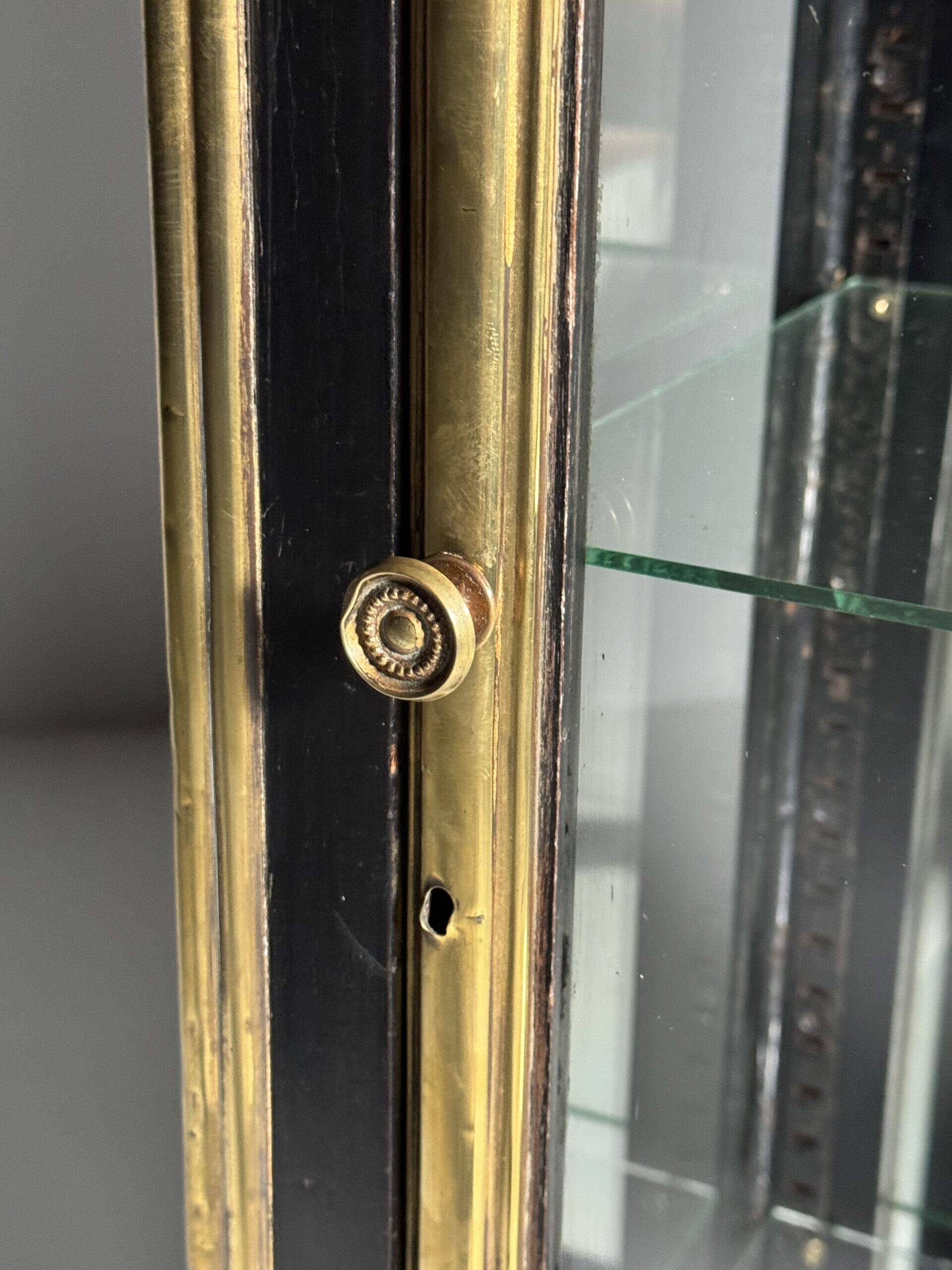 Napoleon III display cabinet 19th century