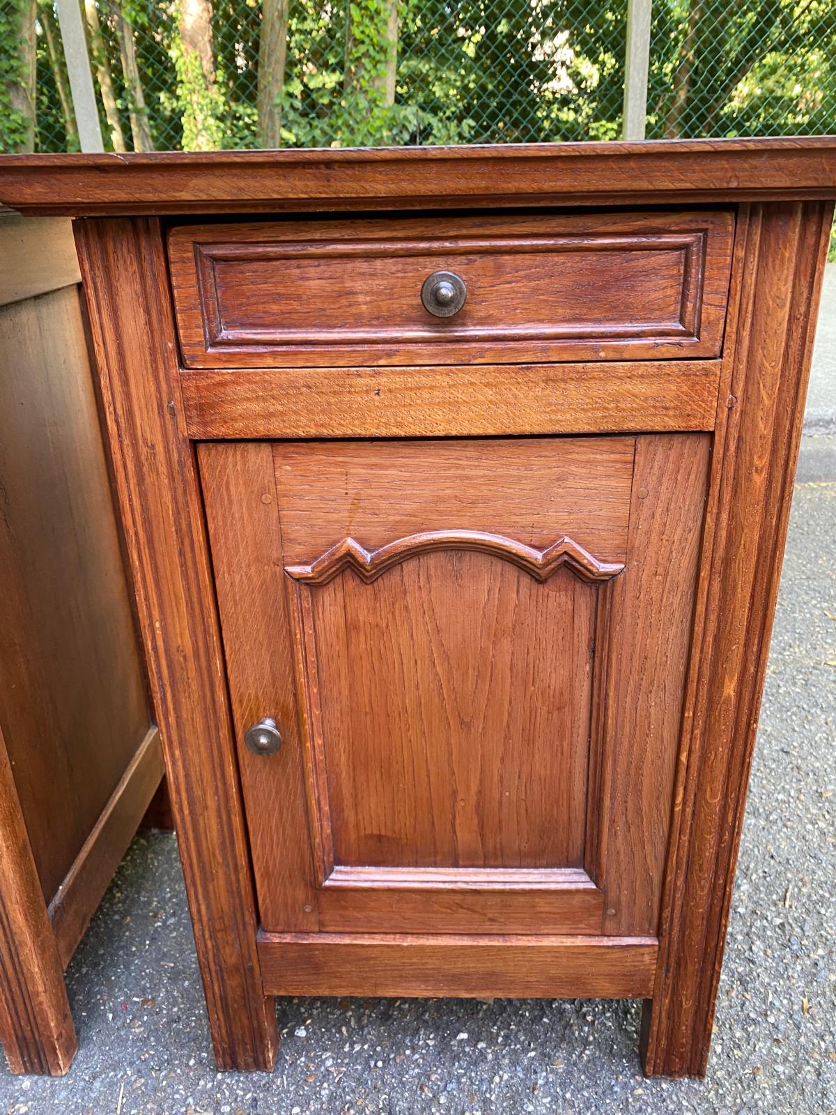 2 solid oak bedside tables signed Jean Laick Dol-de-Bretagne