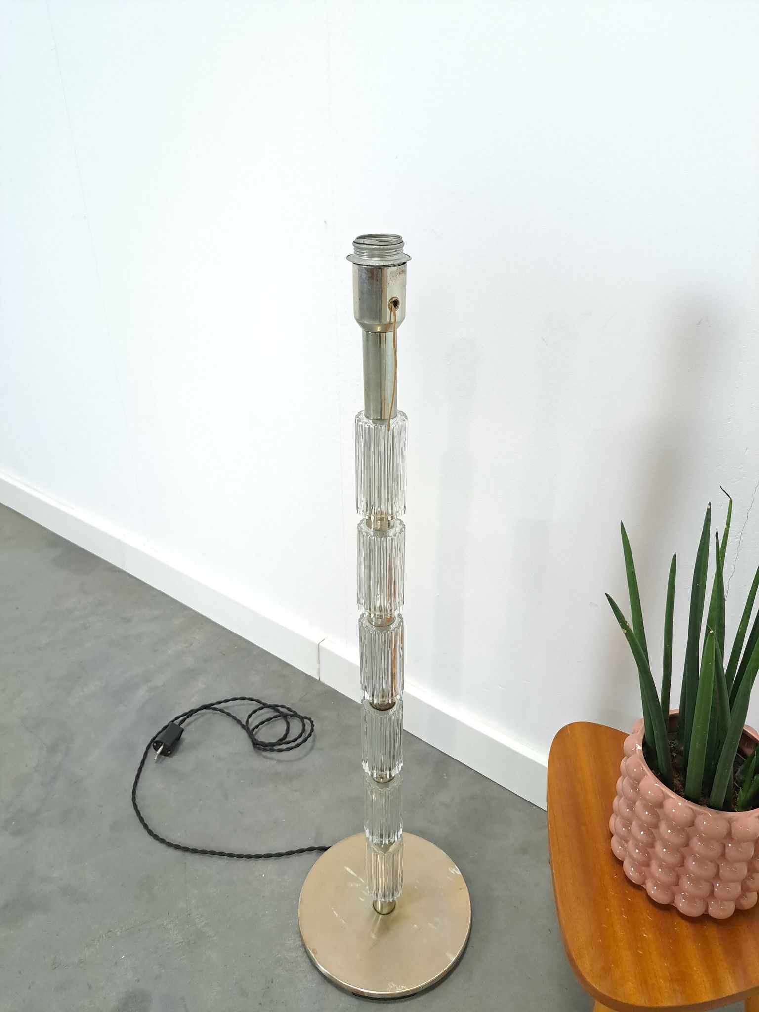 Lampe à suspension Jaren 70 en verre et chrome