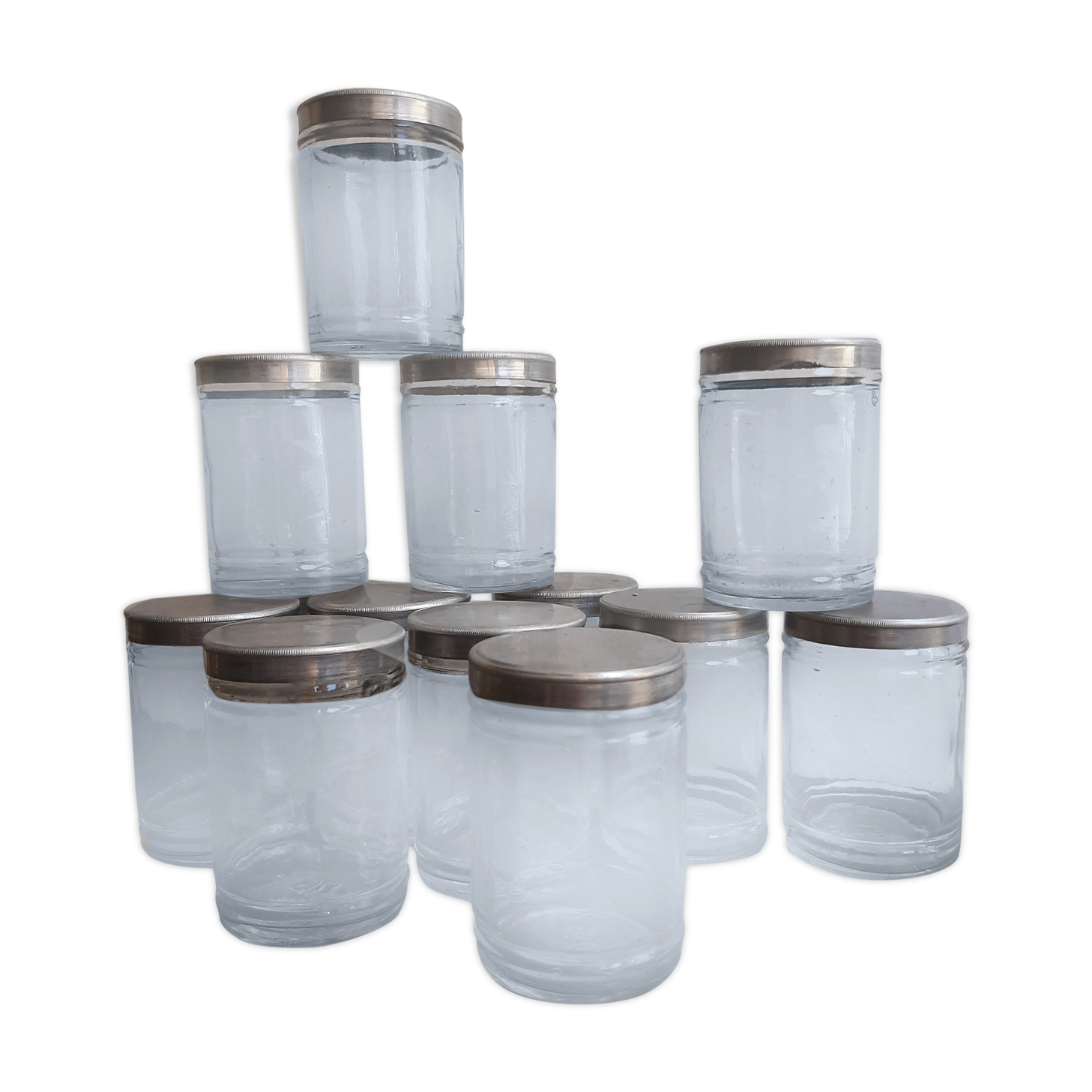 batch of pharmacy vials