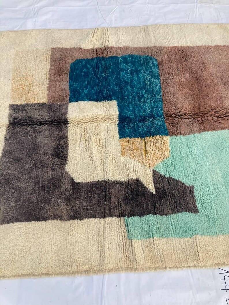 Handmade traditional beni ourain rug, size 150/250 cm.