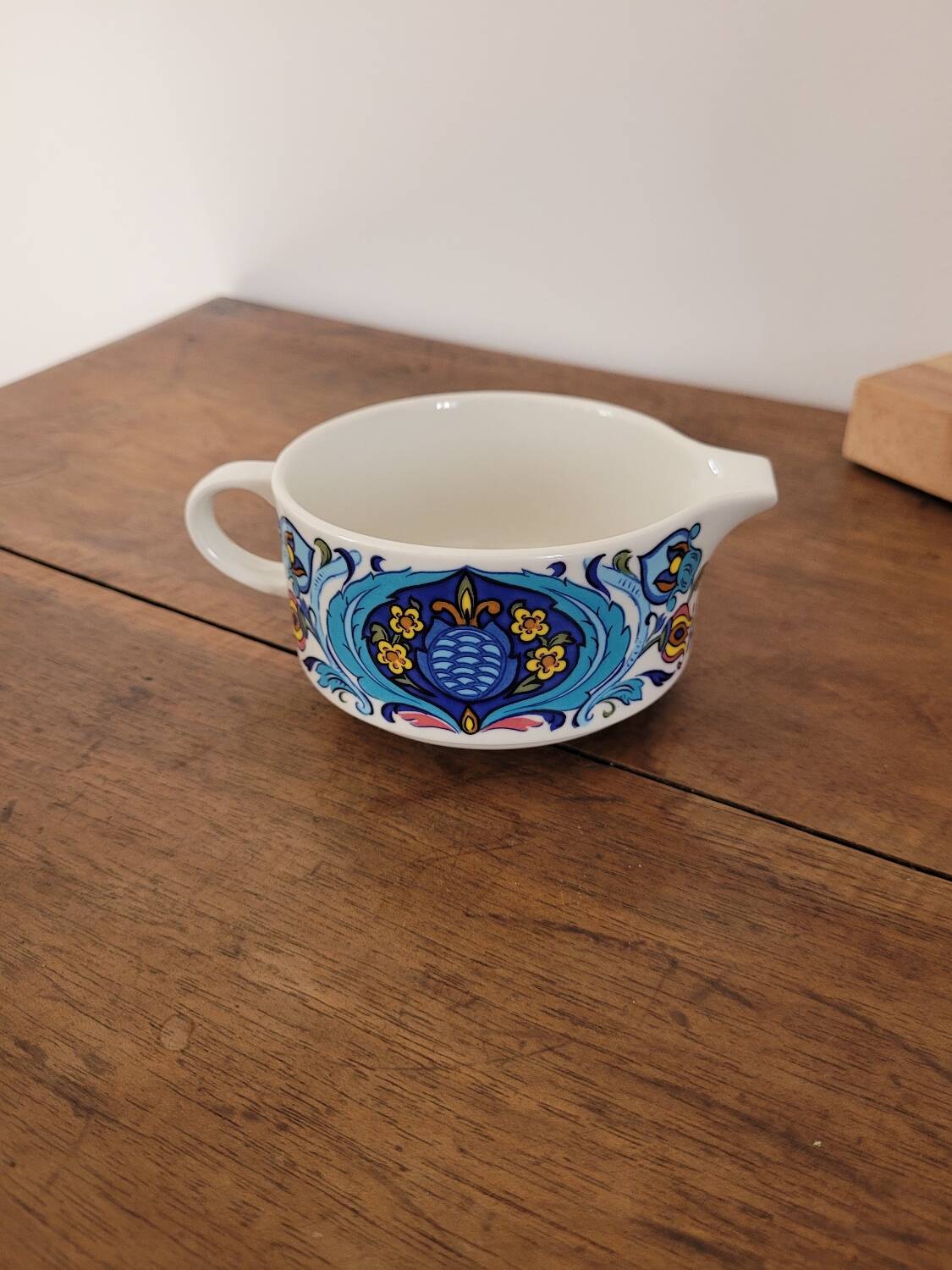 Villeroy and Boch Izmir milk jug / creamer