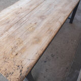 Farm table