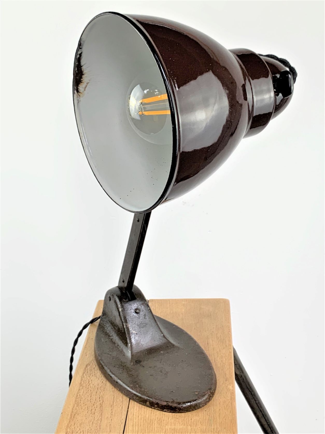Lampe allemande 1930 émail brun marron bauhaus