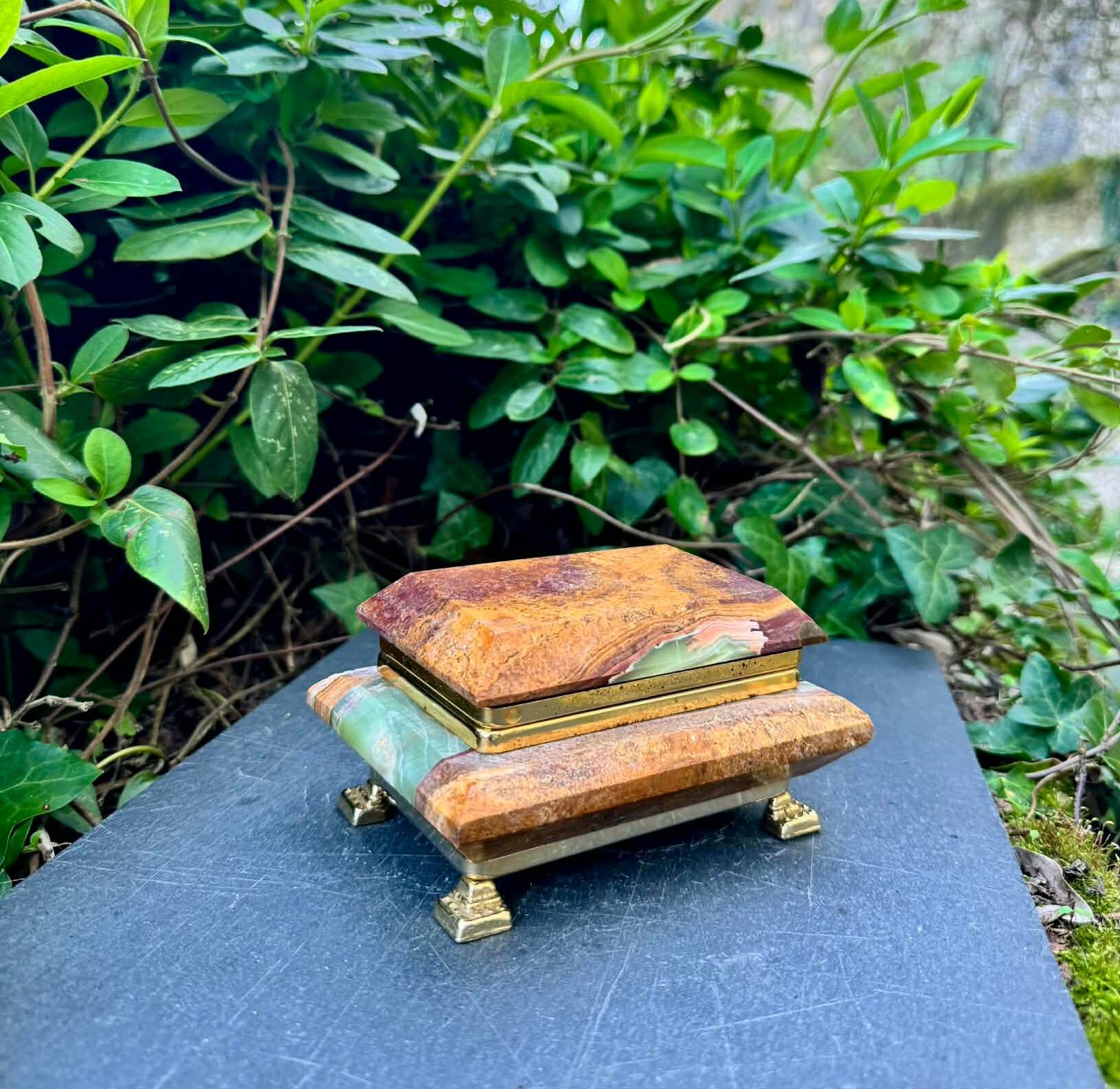 Onyx catchall box from the 1960s, vintage Italy.